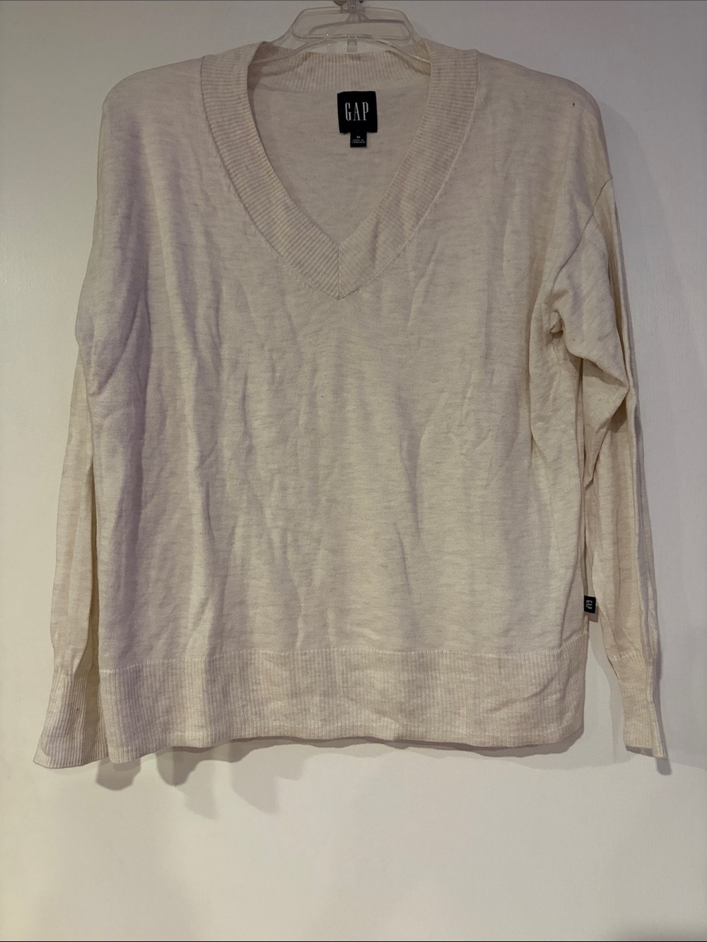 GAP Women's Ivory V-Neck Sweater
